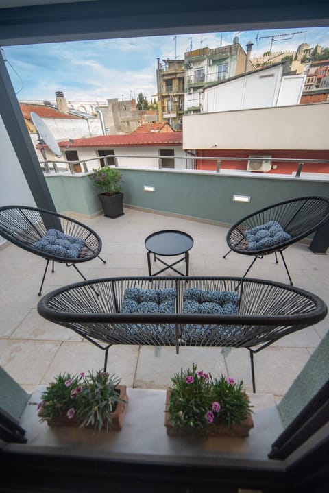 Property building, View (from property/room), Balcony/Terrace