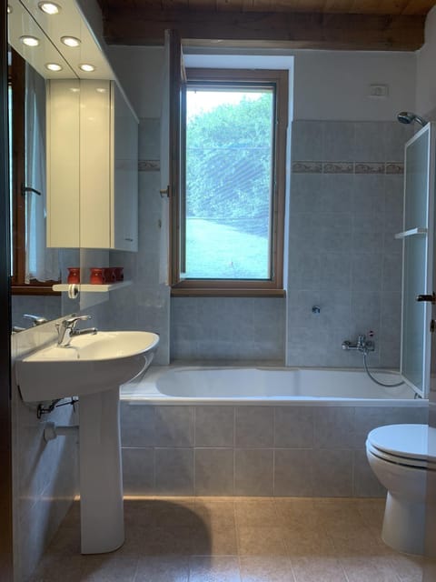 Shower, Toilet, Bathroom, Bath, bidet