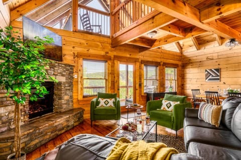 TV and multimedia, Living room, Seating area, fireplace