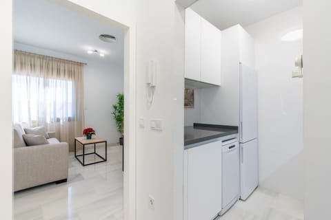 Kitchen or kitchenette, Seating area