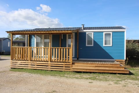 Camping La Brise de Camargue Campground/
RV Resort in Saintes-Maries-de-la-Mer