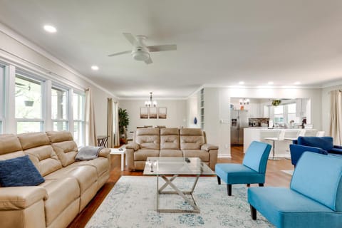 Spacious Atlanta Home with Yard about 9 Mi to Downtown House in North Druid Hills