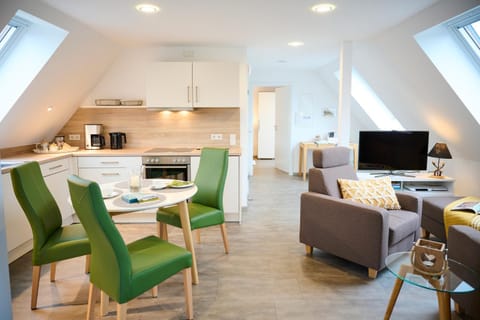 Kitchen or kitchenette, Living room