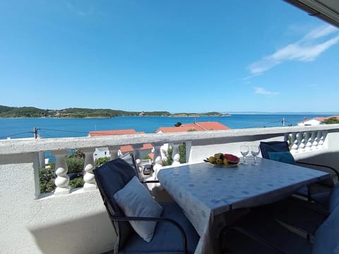View (from property/room), Balcony/Terrace, Sea view