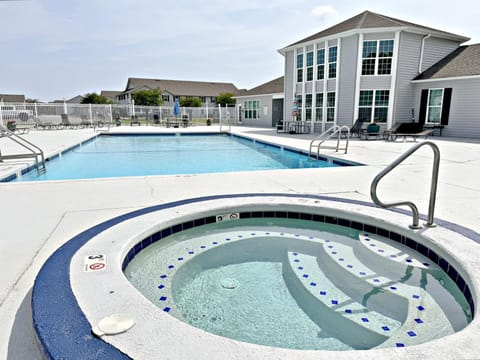 Day, Bathroom, Swimming pool, Bath