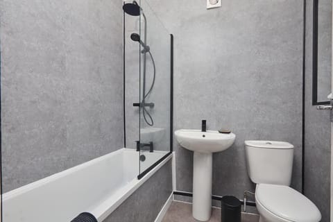 Charming 2-Bedroom House in Darlington House in Darlington