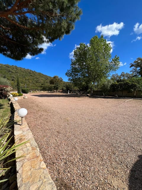 Hotel les jardins Sta Giulia avec piscine Hotel in Porto-Vecchio