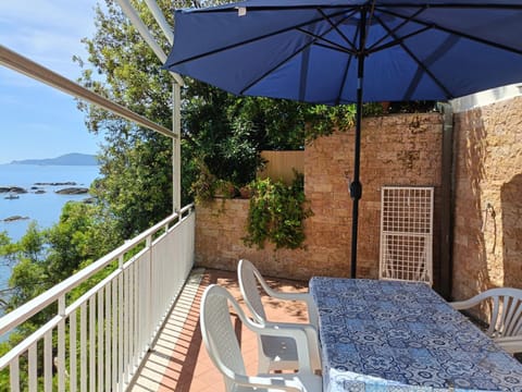 THE BLUE GEM Apartment in Tellaro