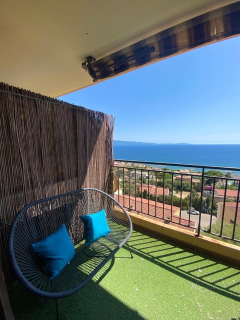 Patio, Day, Natural landscape, View (from property/room), Balcony/Terrace, Sea view