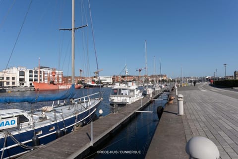 Neighbourhood, City view