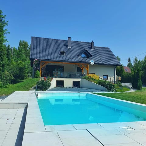 Property building, Pool view