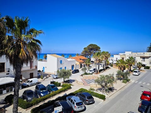 City view, Sea view