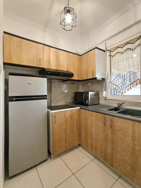 microwave, stove, kitchen