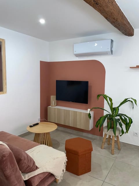 TV and multimedia, Living room, air conditioner
