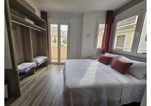 Apartamentos Turísticos KENZAMIN Apartment in Alicante