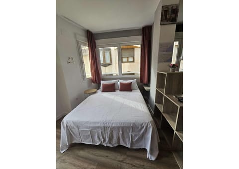 Apartamentos Turísticos KENZAMIN Apartment in Alicante