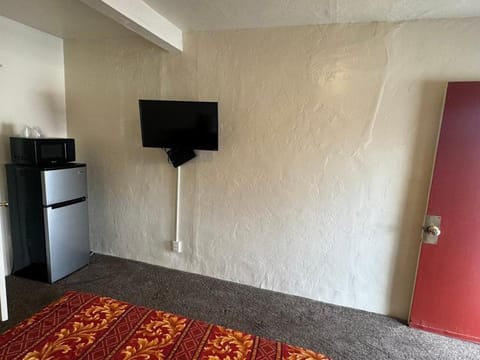 The Oaks Motel Hotel in Gilroy