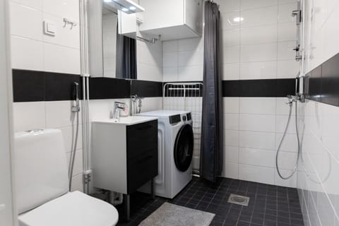 Shower, Toilet, Bathroom, washing machine
