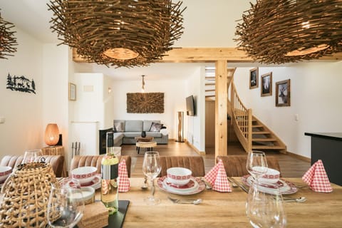 Living room, Dining area