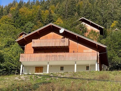 5-bedroom Chalet with Sauna and stunning views Chalet in Haute-Savoie