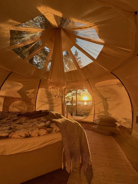 Bed, Bedroom, Lake view, Lake view, Sunset