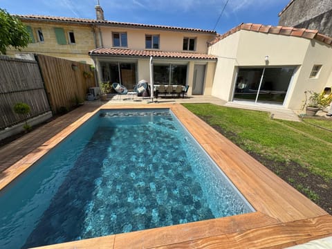 Patio, Garden, Garden view, Pool view, Swimming pool, sunbed