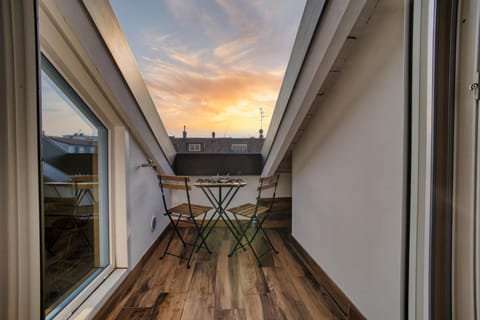 Balcony/Terrace, City view