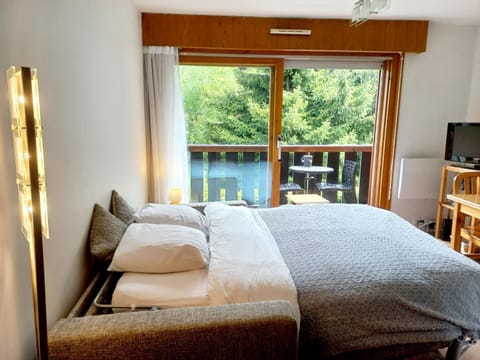 Bed, View (from property/room), Bedroom, Garden view, Mountain view, internet, pet friendly