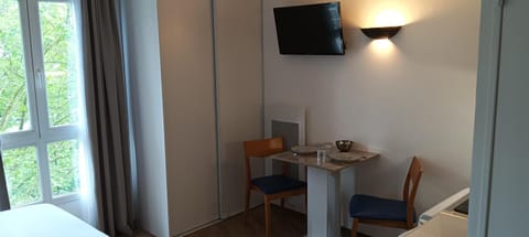 TV and multimedia, Dining area