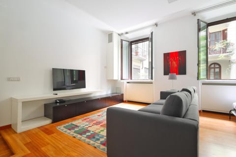 TV and multimedia, Living room, Garden view