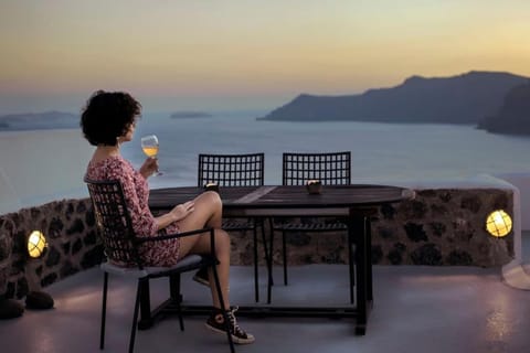 Natural landscape, View (from property/room), Balcony/Terrace, Guests, Sea view, Sunrise