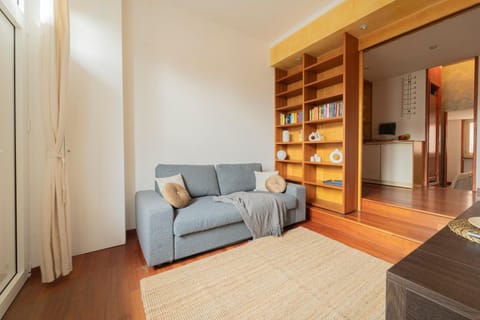 Library, Living room