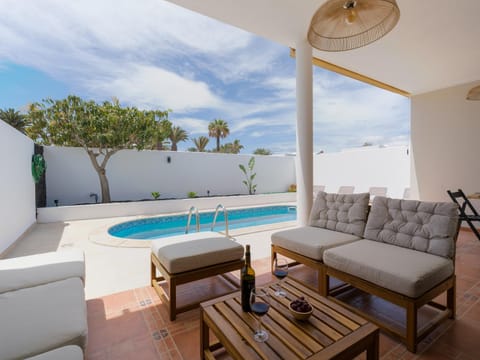 Balcony/Terrace, Swimming pool
