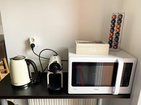 Coffee/tea facilities, toaster