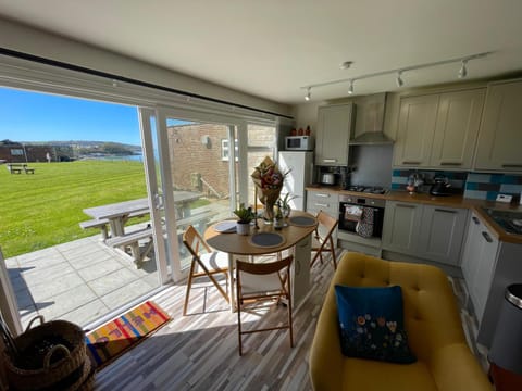 187 Needles Lodge Chalet in Freshwater