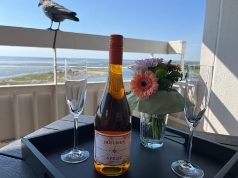 View (from property/room), Balcony/Terrace, Sea view, Drinks