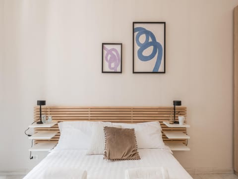 Bed, Decorative detail, Bedroom