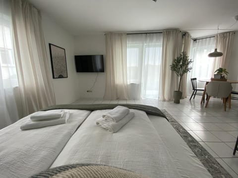 TV and multimedia, Bedroom