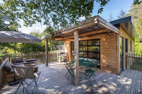 Patio, Natural landscape, Dining area