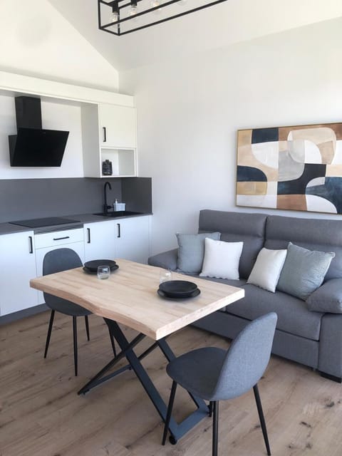 TV and multimedia, Living room, Dining area