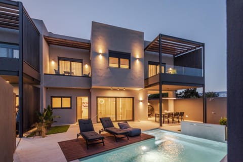 Property building, Patio