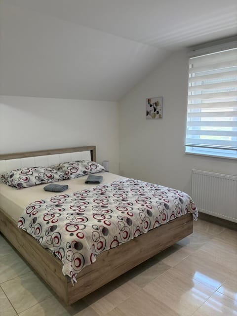 Seating area, Bedroom