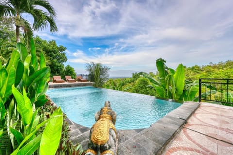 Sea view, Swimming pool, sunbed