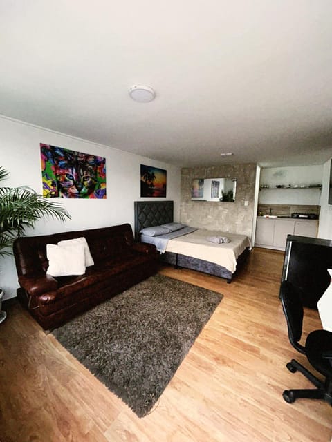 Bed, Living room