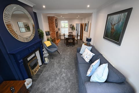 Wisteria Cottage Town Centre FREE PARKING House in Stratford-upon-Avon