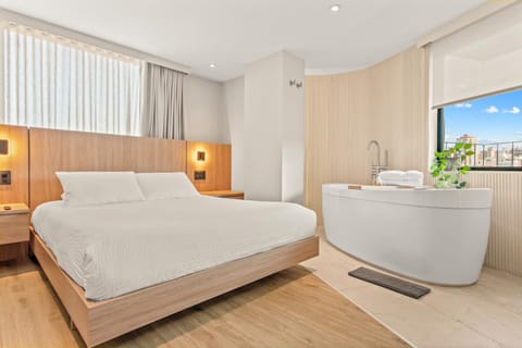 Bed, Photo of the whole room, Bath