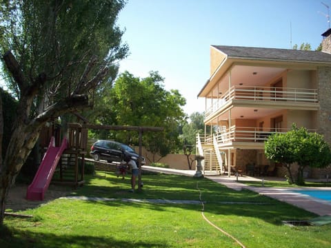 Garden, Parking