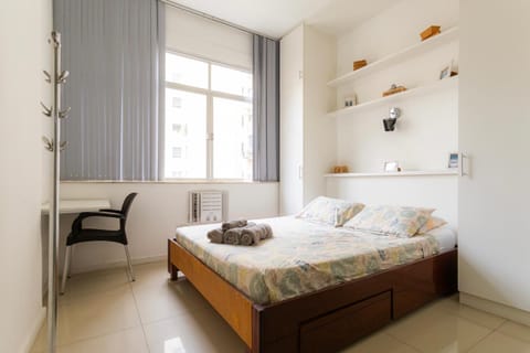 Bed, Bedroom, air conditioner