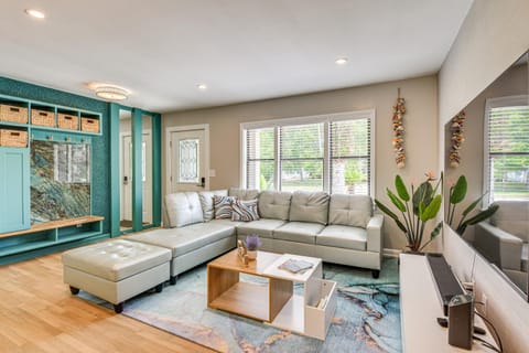 Fort Walton Beach Home 3 Mi to Beach and Pier! House in Fort Walton Beach