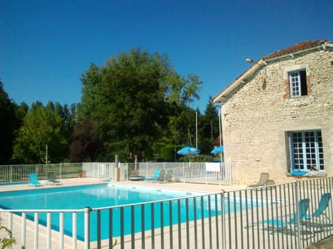 Pool view, Swimming pool, sunbed